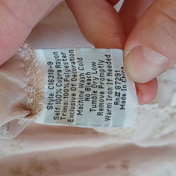 Johnny Was Ridden Embriodered Eyelet Blouse Scalloped Hem - Picture 8 of 8